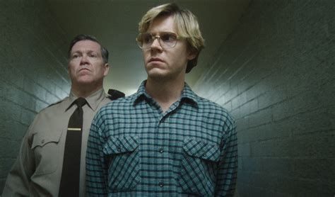 Jeffrey Dahmer Crime Scene Photos: The Images That Shocked The Nation Image 14