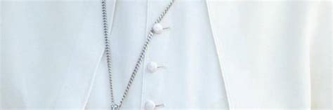 Mil Messainlatino It Papa Francesco Scomunica Un Prete Eretico Che Celebrava Nozze Gay