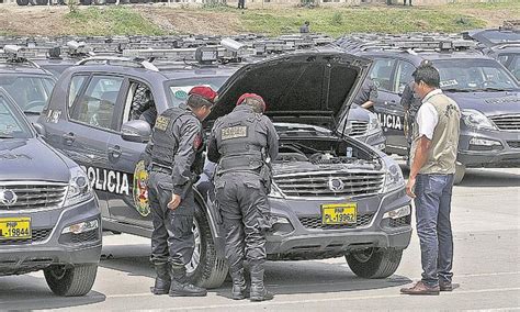 M S De Patrulleros De La Pnp En El Olvido En Terreno De Lur N Lima