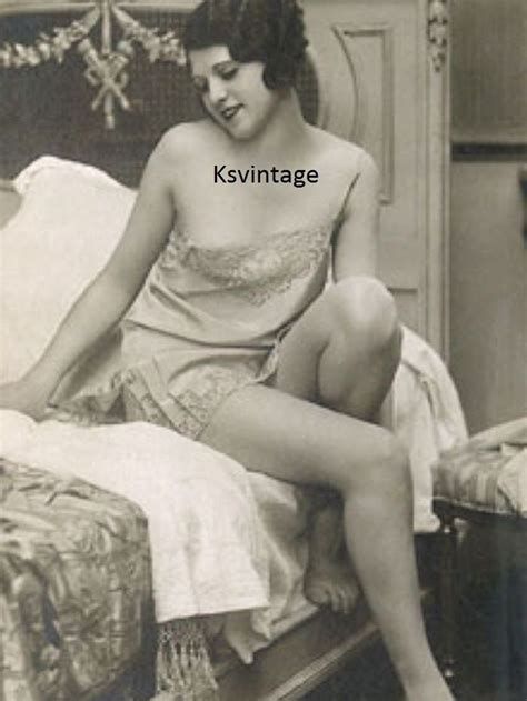 Vintage Nude Classy Woman Posing On Bed Art Photo 4 By 6 Etsy