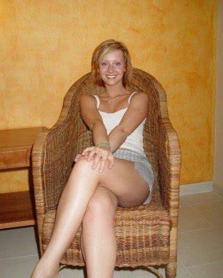 Pictures Of Lindsey Marshal Stripping Naked To Get You Off Porn Pictures XXX Photos Sex Images