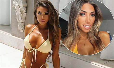 Love Island S Margarita Smith Flaunts Her Bust In Throwback Bikini Photo Daily Mail Online