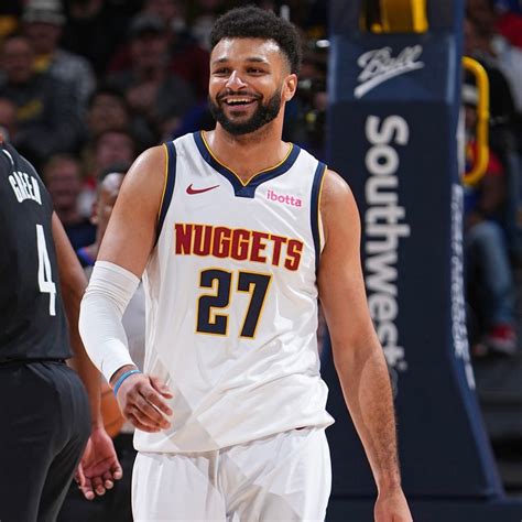 Jamal Murray 同意與金塊簽下一份四年超過 2 億美元的頂薪延長合約 籃球場 籃球地帶 Fanpiece