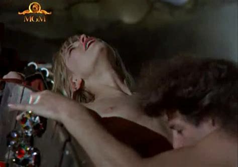 Naked Elizabeth Kaitan In Roller Blade Warriors Taken By Force