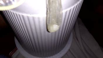 Paja Con Condon Usado Roto XVIDEOS