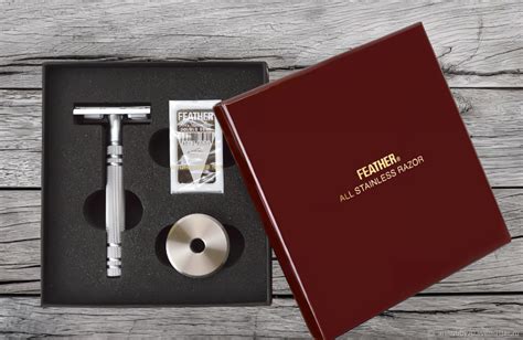 Купить Коллекционная Т-образная бритва с подставкой в подарочной ...