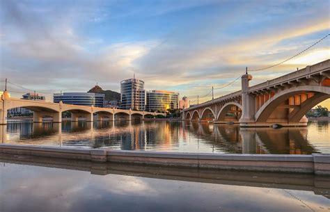 guide  paddle boarding tempe town lake