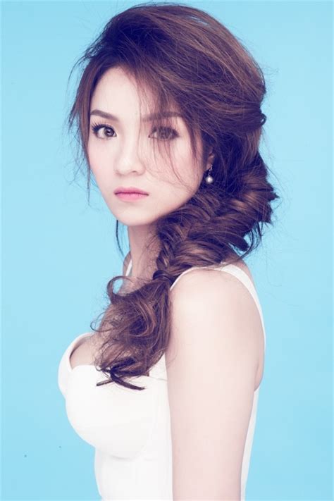 Th Y Top B N Nude Khoe V G I C M