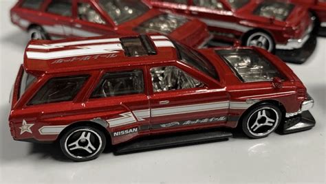 Машинка Базова Hot Wheels Nissan Maxima Drift Car J Imports HKJ Red купити в інтернет