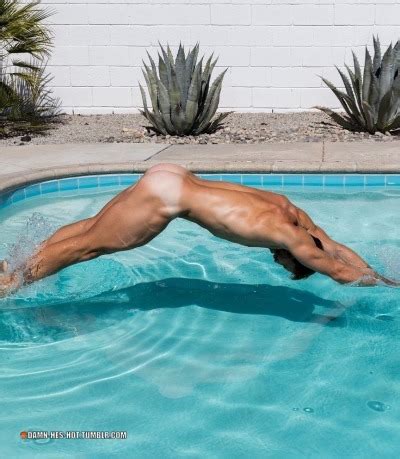 Damn Hes Hot Tumblr Tumbex