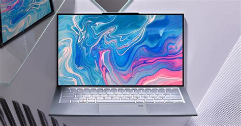 Появился ноутбук ASUS с горбом как у iPhone X