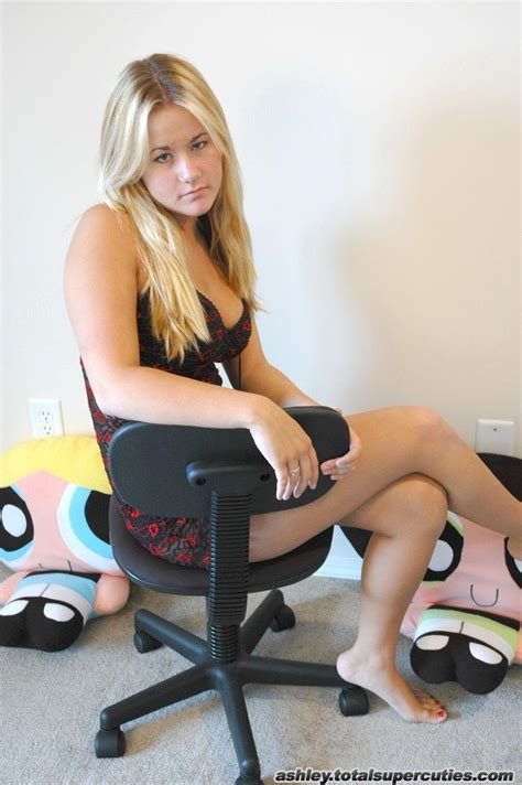 Pictures Of Teen Cutie Ashley Teasing In Her Bra And Panties Porn Pictures XXX Photos Sex