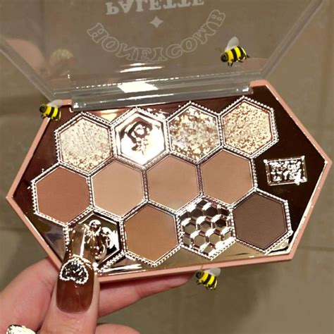 HOLD Live จานอายแชโดว์แบบฝังเพชรเม็ดเล็กทรงรังผึ้งแบบใหม่จานซีเมนต์สี ...