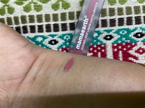 MamaEarth Feather Light Liquid Matte Lipstick Nude Rose Review Zig