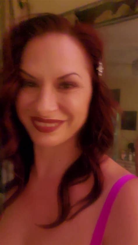 Curvy Redheaded Milf Lovers Wanted