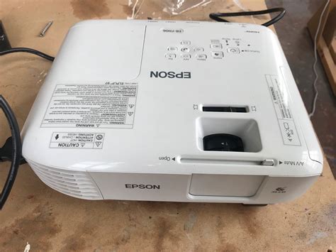 Epson EB-FH06 Beamer Test und Bewertung - Erfahrungen