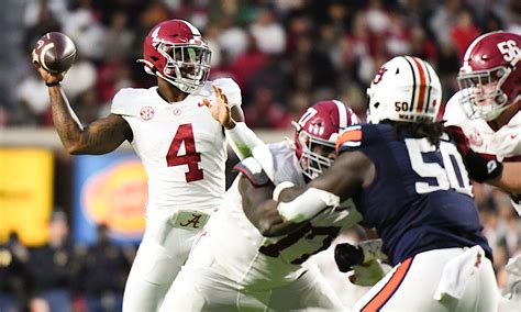 Alabama Qb Jalen Milroe Meets Michael Jordan At Nascar Event In