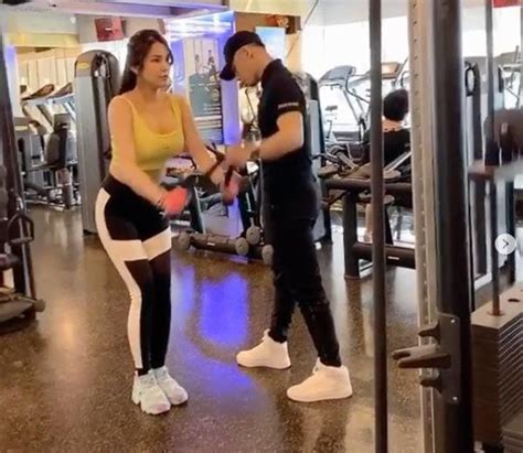 Di P L M Anh L N U Khoe Nh Bikini Sau Sinh Kh Ng G Y Chu N M U V N C Khen Xu T S C