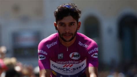 Fernando Gaviria ganó su tercera etapa en el Giro de Italia