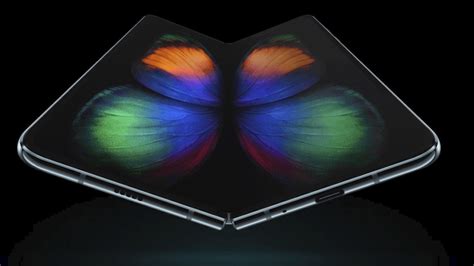 Samsung запускает в продажу смартфон Galaxy Fold с гибким экраном ...