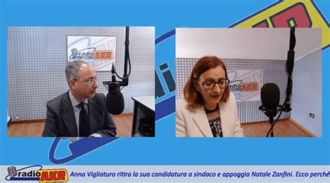 Anna Vigliaturo Ritira La Sua Candidatura A Sindaco E Appoggia Natale