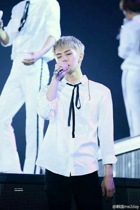 Pin By Ariskachann On My Hot Butty Suho Chanyeol Baekhyun