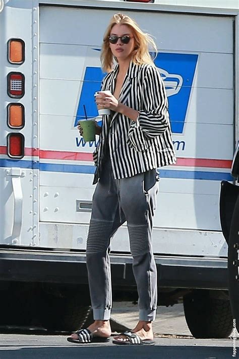 Stella Maxwell Nude The Fappening Photo FappeningBook