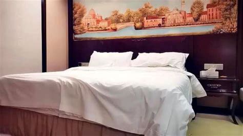 Watch 文轩探花第二场约了个黑色卫衣眼镜妹子 China Chinese Pov Porn SpankBang