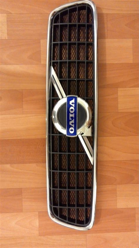 Решетка радиатора — Volvo S40 (2G), 1,8 л, 2006 года | аксессуары | DRIVE2