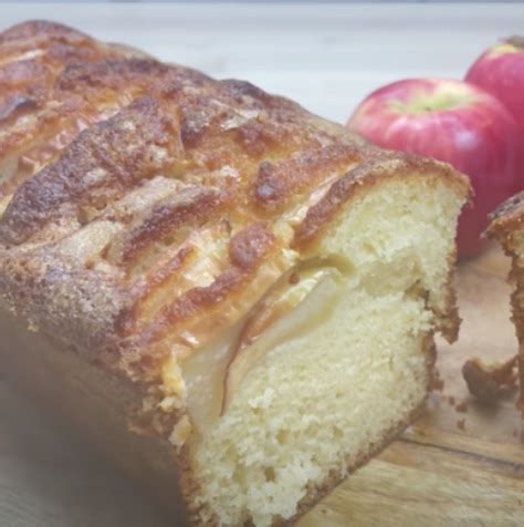 Woman’s famous “apple cake” recipe goes viral with over 2.3M views