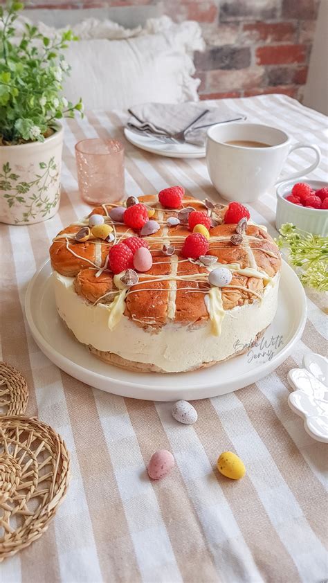 Hot Cross Bun Cheesecake