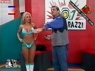 Naked Mónica Ayos in EL PAPARAZZI