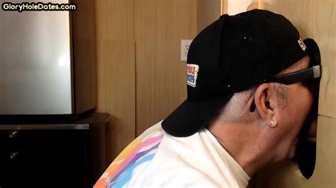 Gloryhole Mature Gay Sucks Sturdy Rod In Homemade Blowjob