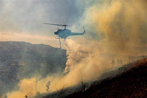 Los Vientos Del Diablo Alimentan Los Incendios En California