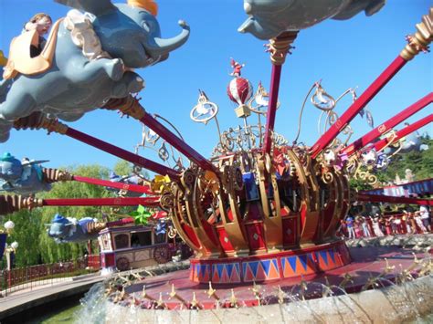 Dumbo the Flying Elephant - Disneyland Paris tips, advice & planning. Hotel, Restaurant & ride ...