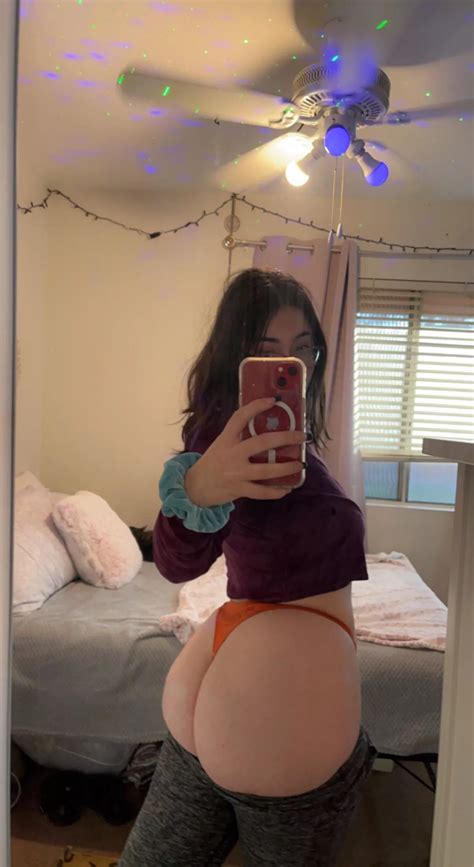 My Ass Is Eating Up This Thong Nudes Thickwhitegirls NUDE PICS ORG