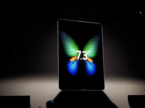 Samsung представила Galaxy Fold – свой первый смартфон с гибким экраном