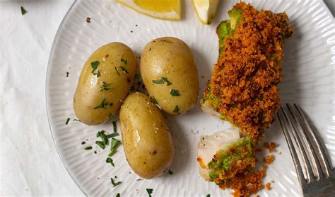 Baked Hake With Creamy Peas Recipe Easyfood