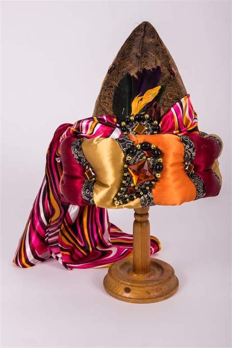 Головной убор восточный сказочный - Крылатый крокодил