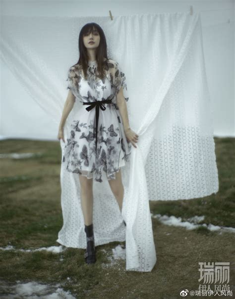 Освежающий образ Аджелы Бейби в новой фотосессии - YesAsia.ru