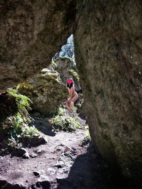 F Inally She Was Spotted Butt Naked Scrolller