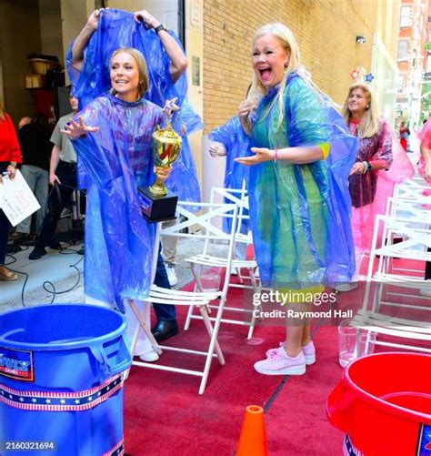 3660 Caroline Rhea Photos And High Res Pictures Getty Images