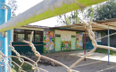 Reparan 247 escuelas vandalizadas durante la pandemia en León Grupo