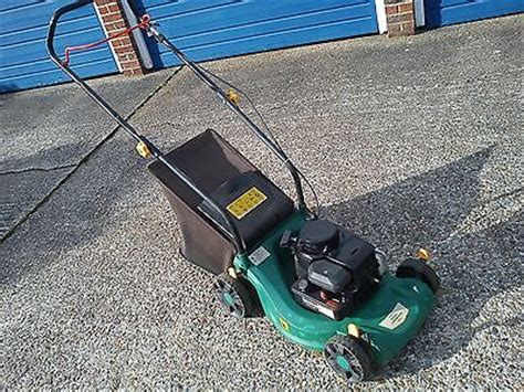 Briggs And Stratton 35 Classic Petrol Push Mower | Lawnmowers Shop
