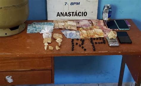 Três são presos porções de pasta base de cocaína em Anastácio O