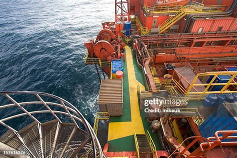 Oil Rig Deck Photos Et Images De Collection Getty Images