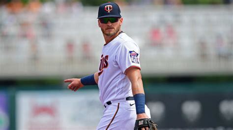 Josh Donaldson injury news: Not on Twins' wild card series roster ...