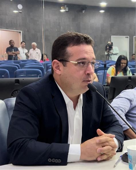 Prefeitura pressiona e Câmara troca relator do orçamento 2024