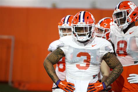 Clemson Receiver Amari Rodgers is Playing at 'Highest Level' - Sports ...