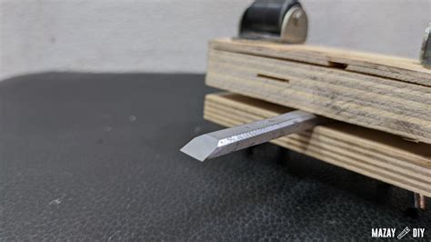 Homemade Jig For Sharpening Chisels And Plane Blades